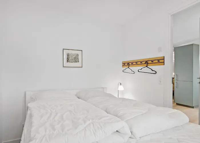 Дом отдыха Front In *